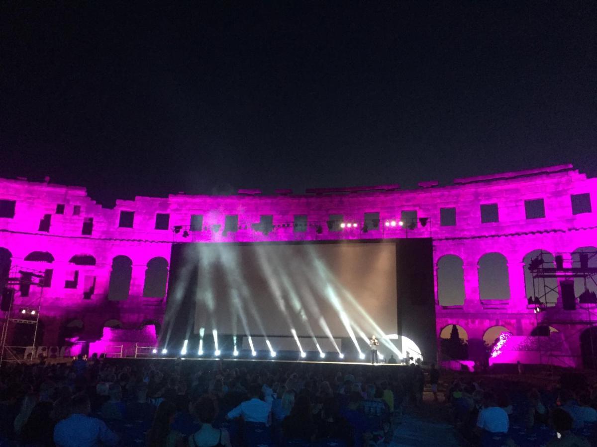 Mon Amour * Pula